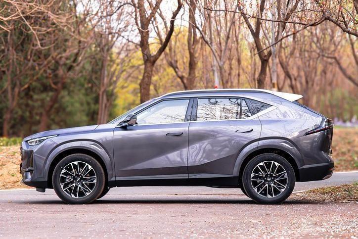 優惠后售10.98萬!緊湊型大空間SUV,形似RAV4榮放,傳祺新車上市