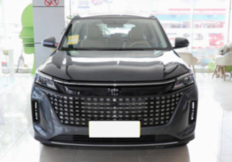 僅9.98萬(wàn),品牌中級(jí)SUV,關(guān)鍵是比亞迪混動(dòng)!5/7座可選,內(nèi)飾奢華