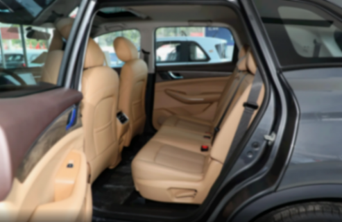 僅9.98萬(wàn),品牌中級(jí)SUV,關(guān)鍵是比亞迪混動(dòng)!5/7座可選,內(nèi)飾奢華