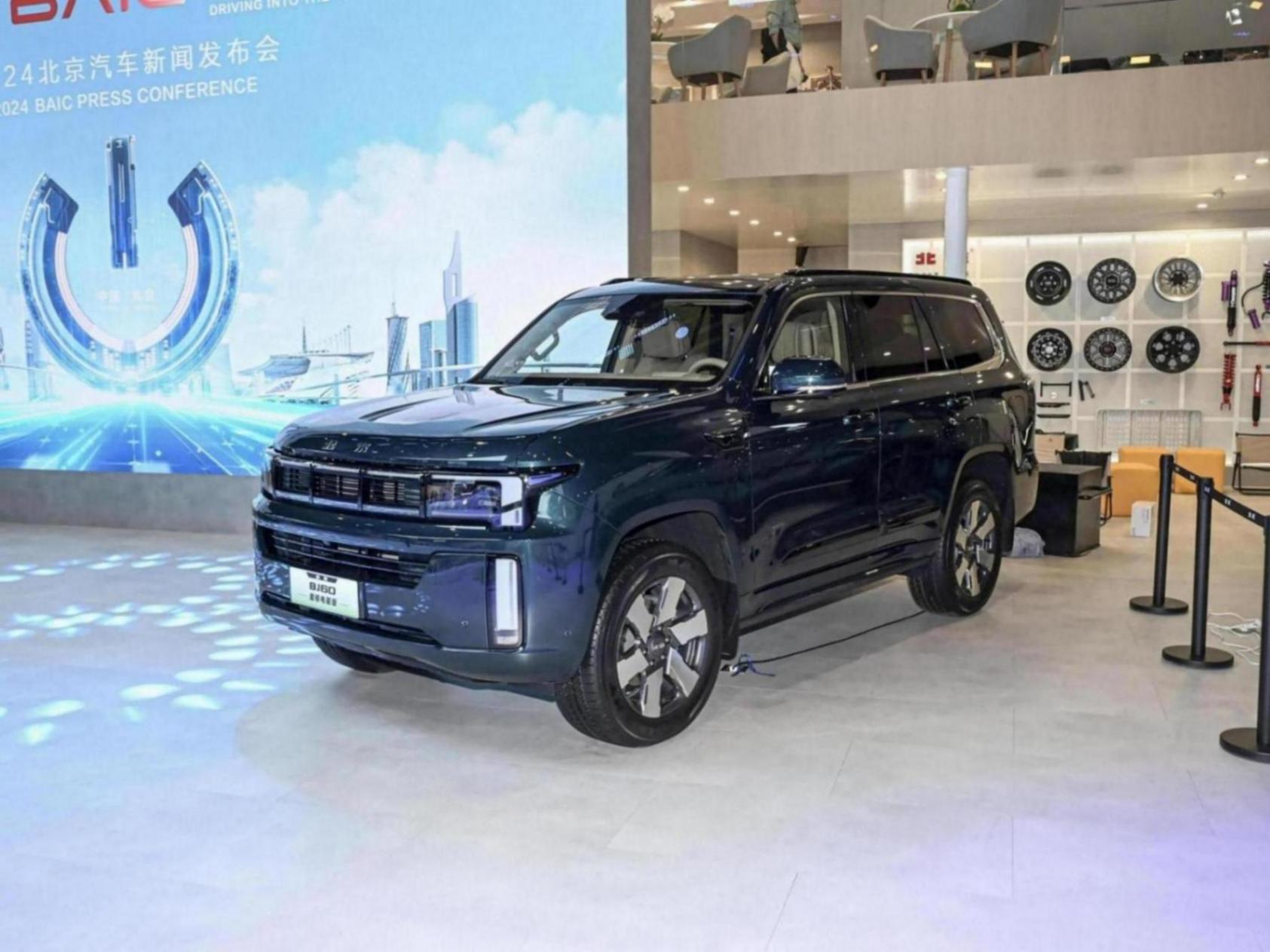 配1.5T增程系統(tǒng) 汽車(chē)BJ60魔核電驅(qū)版下線(xiàn) 續(xù)航1200km