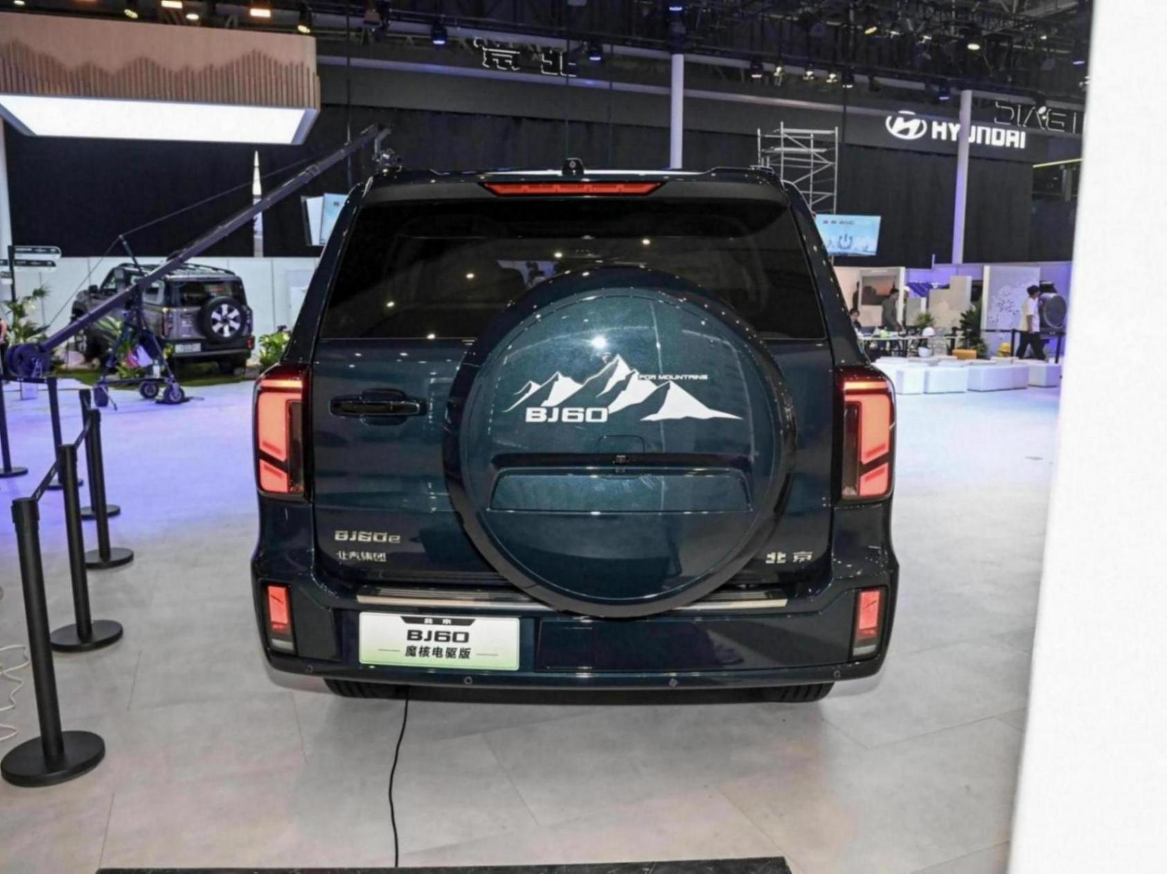 配1.5T增程系統(tǒng) 汽車(chē)BJ60魔核電驅(qū)版下線(xiàn) 續(xù)航1200km