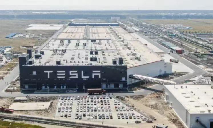 特斯拉明年要有爆款?新入門車電池縮小約25%,堅(jiān)決不增加續(xù)航!