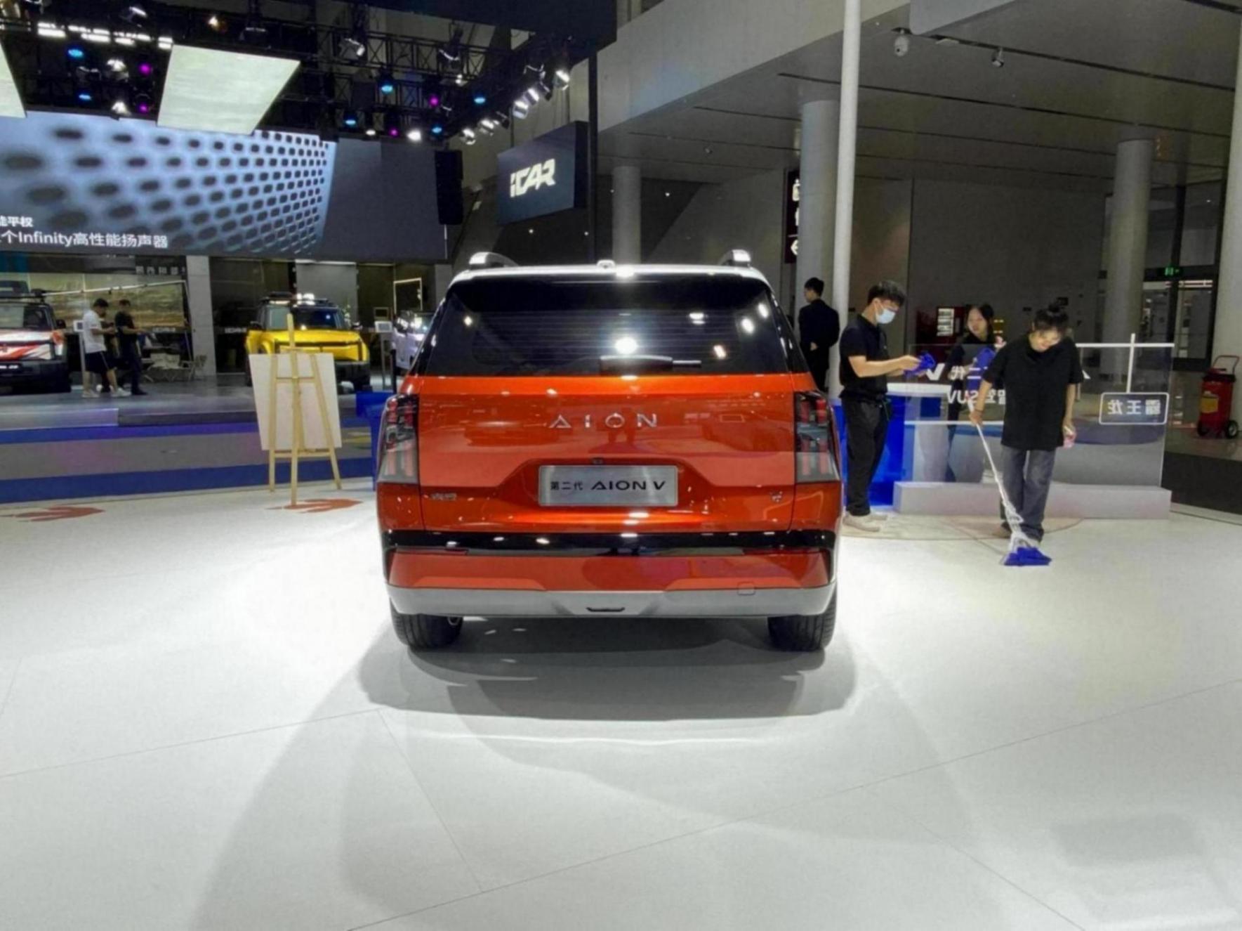 造型硬派、高階智駕、750km續(xù)航,第二代AION V霸屏粵港澳車展