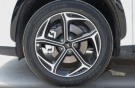 哪吒再度出手,這車(chē)12.99萬(wàn)起售,想買(mǎi)增程SUV可以下手了