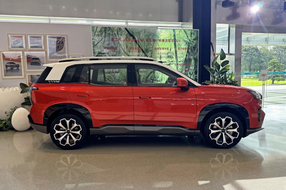 新硬派智駕SUV!廣汽埃安第二代AIV正式發布