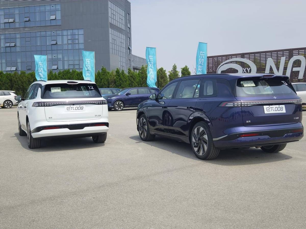5米車(chē)長(zhǎng)+3米軸距+6座布局,試駕東風(fēng)奕派eπ008