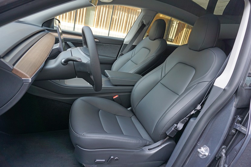30萬內(nèi)的豪華純電怎么選?極氪001還是特斯拉Model Y?
