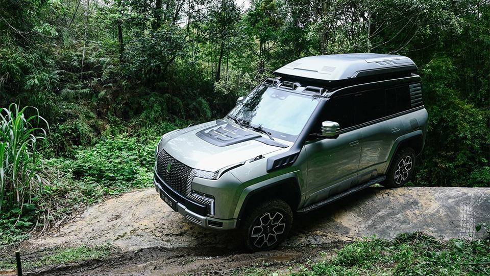 加長版沒有七座?仰望U8或換二代刀片電池,油耗不超10L/100km?