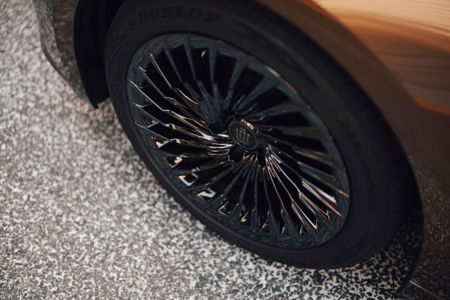 新時(shí)代的新轎車(chē):豐田 Crown 試駕