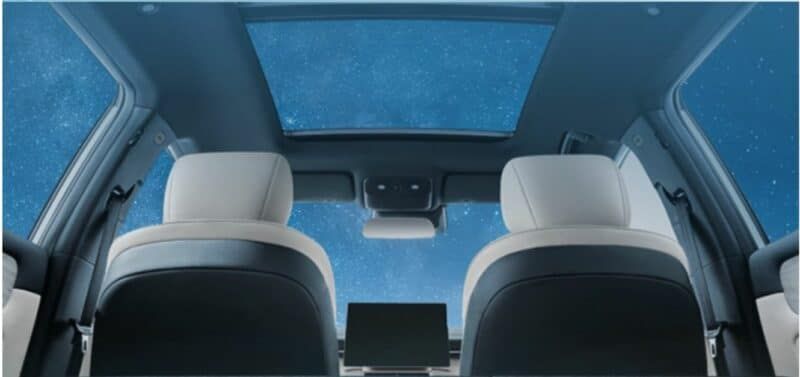 家用車新選擇——五菱星光S,提供 PHEV 和 EV 兩種車型