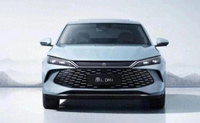 B級(jí)轎車(chē)選購(gòu)指南:新能源逆襲,經(jīng)典依舊,誰(shuí)是你的終極之選?