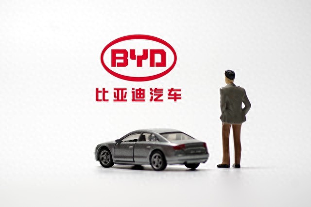 20萬(wàn)預(yù)算買(mǎi)車(chē)糾結(jié)?新能源和燃油車(chē)Deepseek都幫你選好了