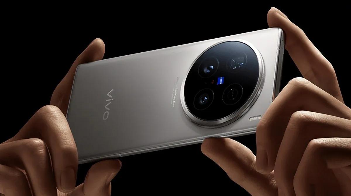 國產Ultra手機影像巔峰對決:vivo X200 Ultra能否撼動小米?