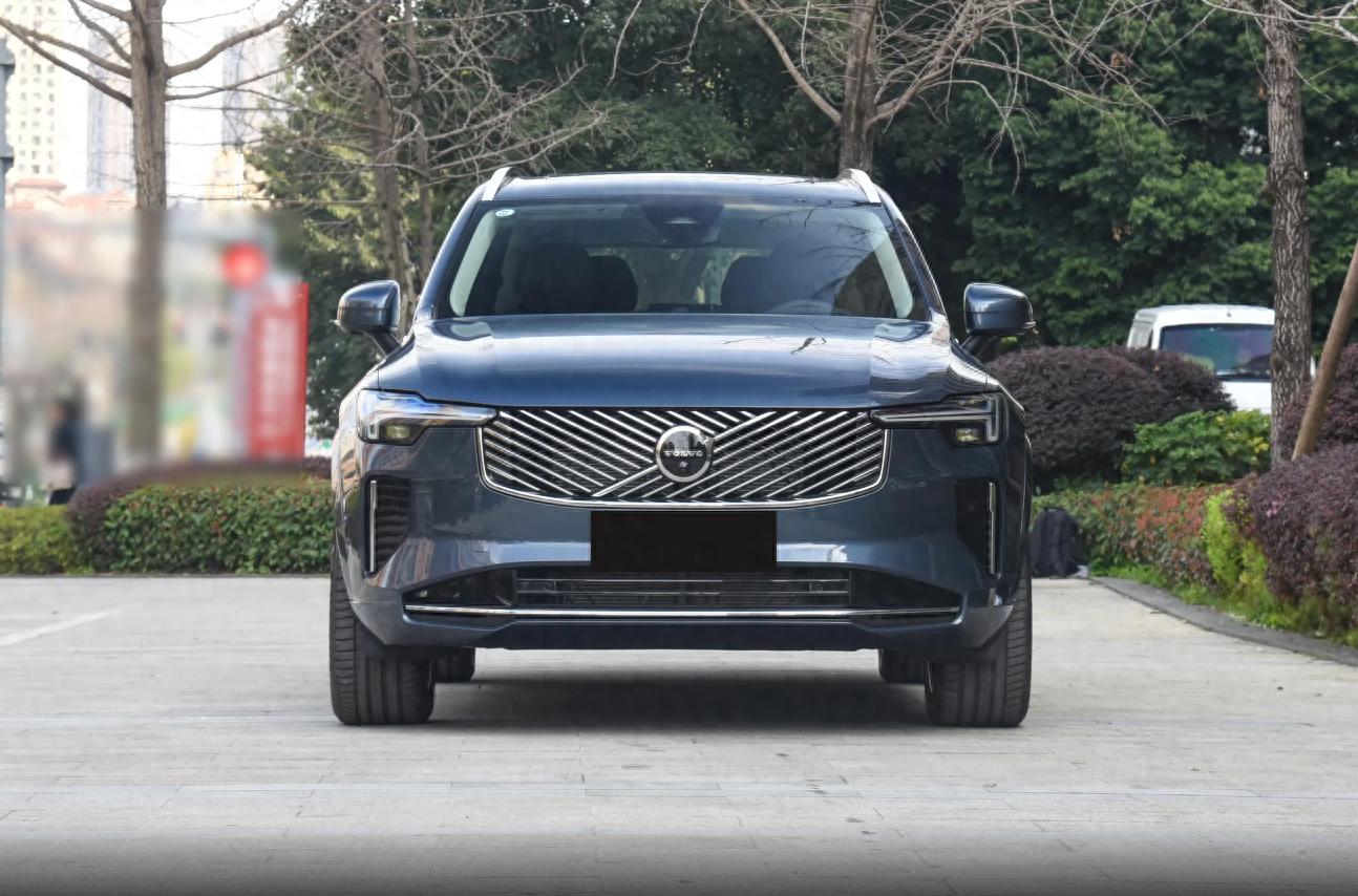 競爭大眾途銳,全新沃爾沃XC90實(shí)車亮相,即將上市