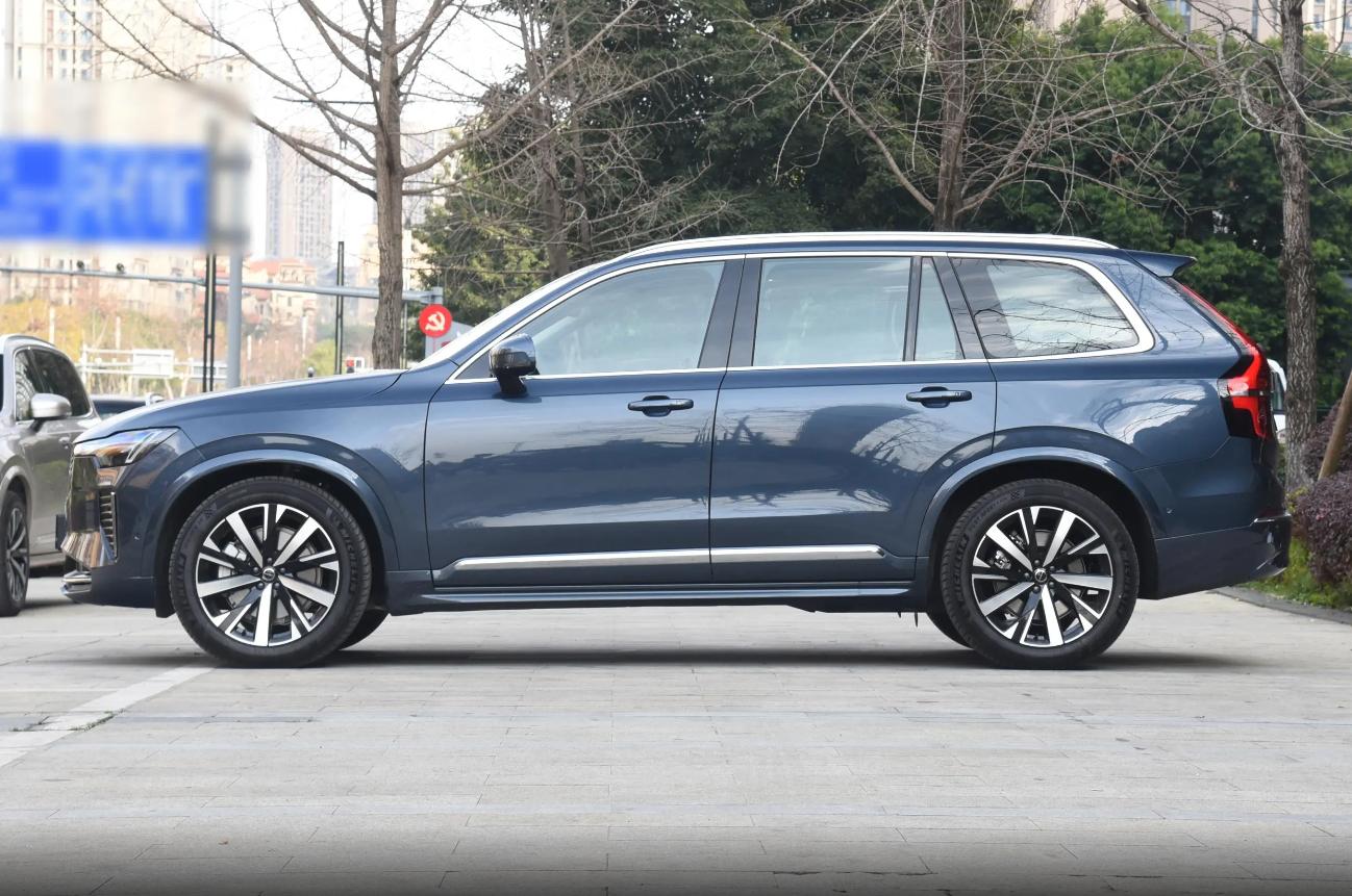 競爭大眾途銳,全新沃爾沃XC90實(shí)車亮相,即將上市